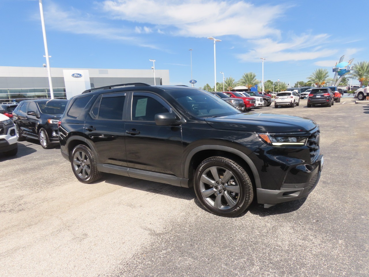 2023 Honda Pilot photo 7 of 33