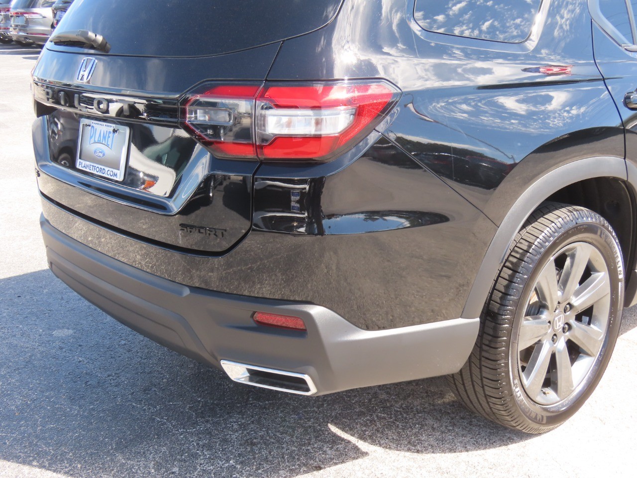 2023 Honda Pilot photo 12 of 33
