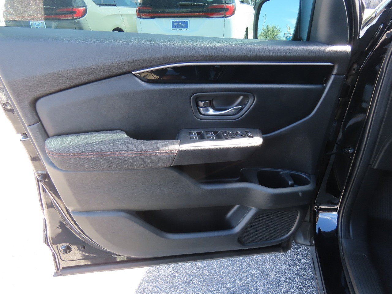 2023 Honda Pilot photo 25 of 33
