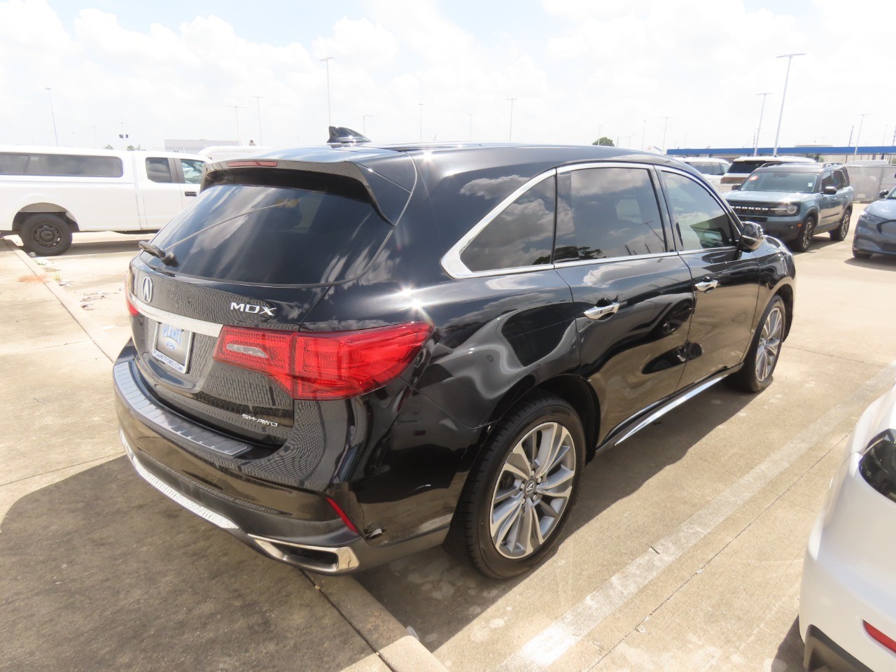 2017 Acura MDX photo 10 of 15