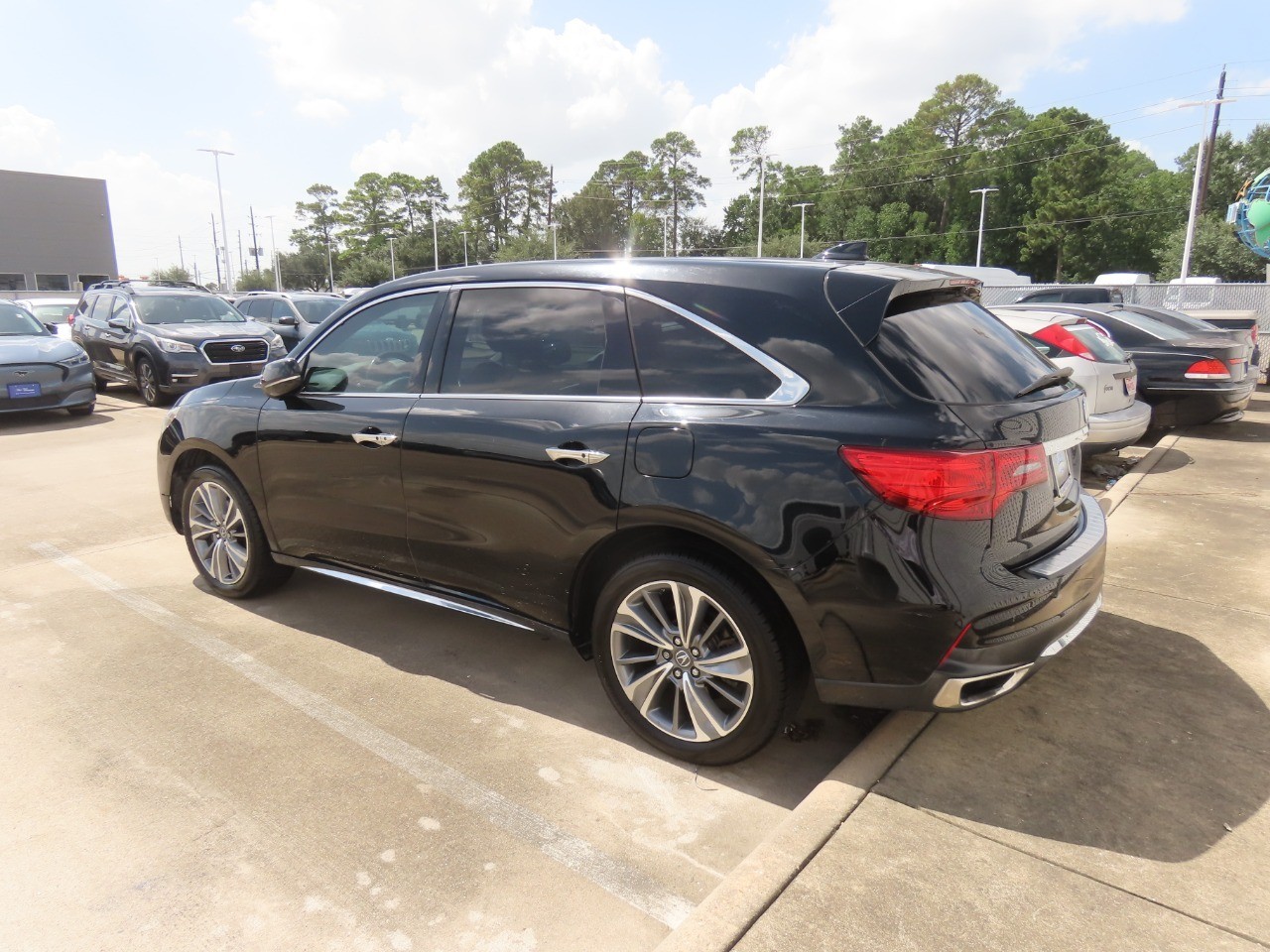 2017 Acura MDX photo 14 of 15