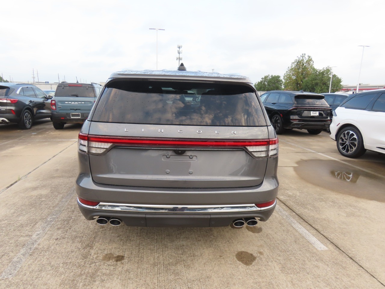 2025 Lincoln Aviator photo 12 of 34
