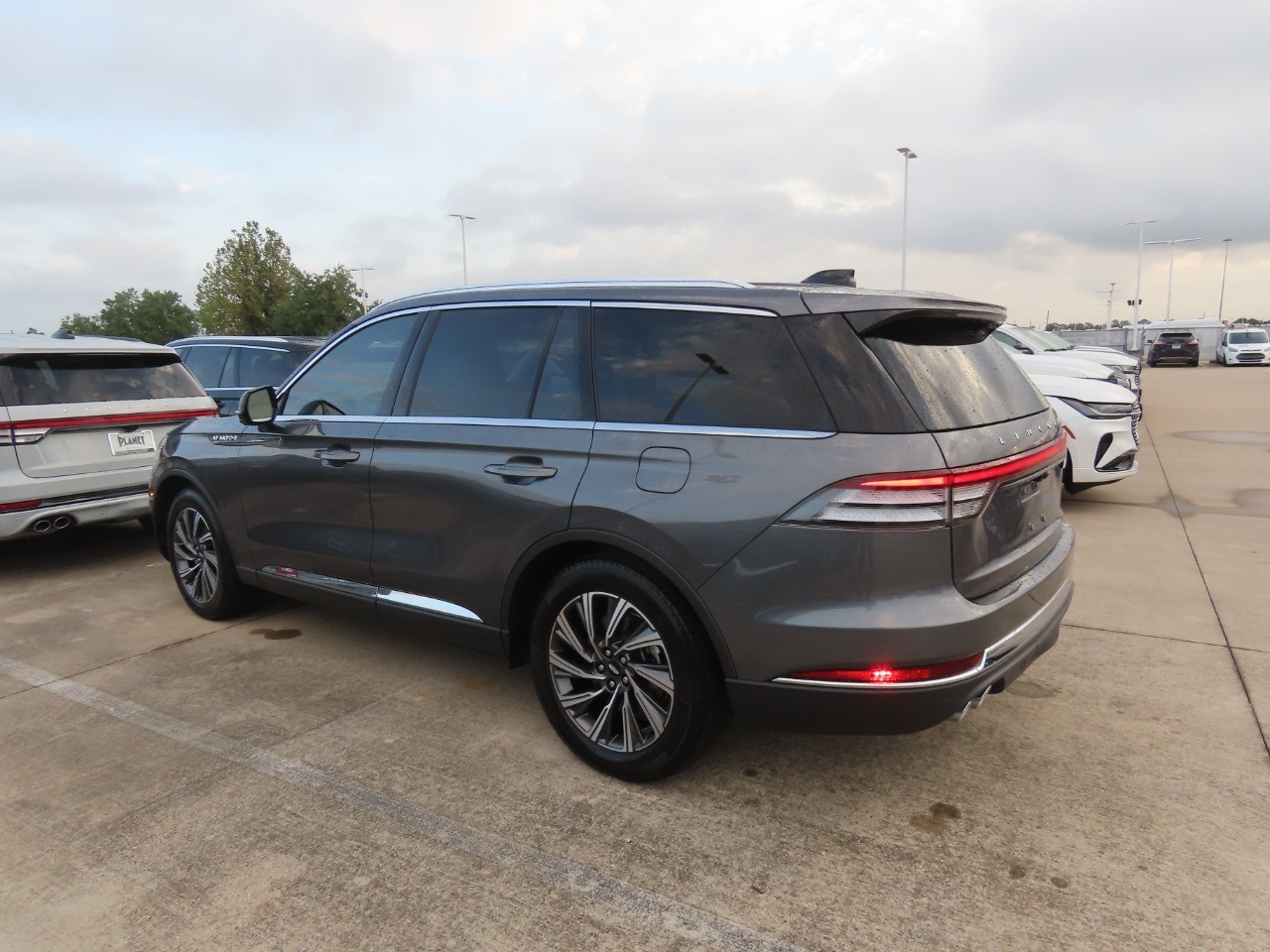 2025 Lincoln Aviator photo 16 of 34