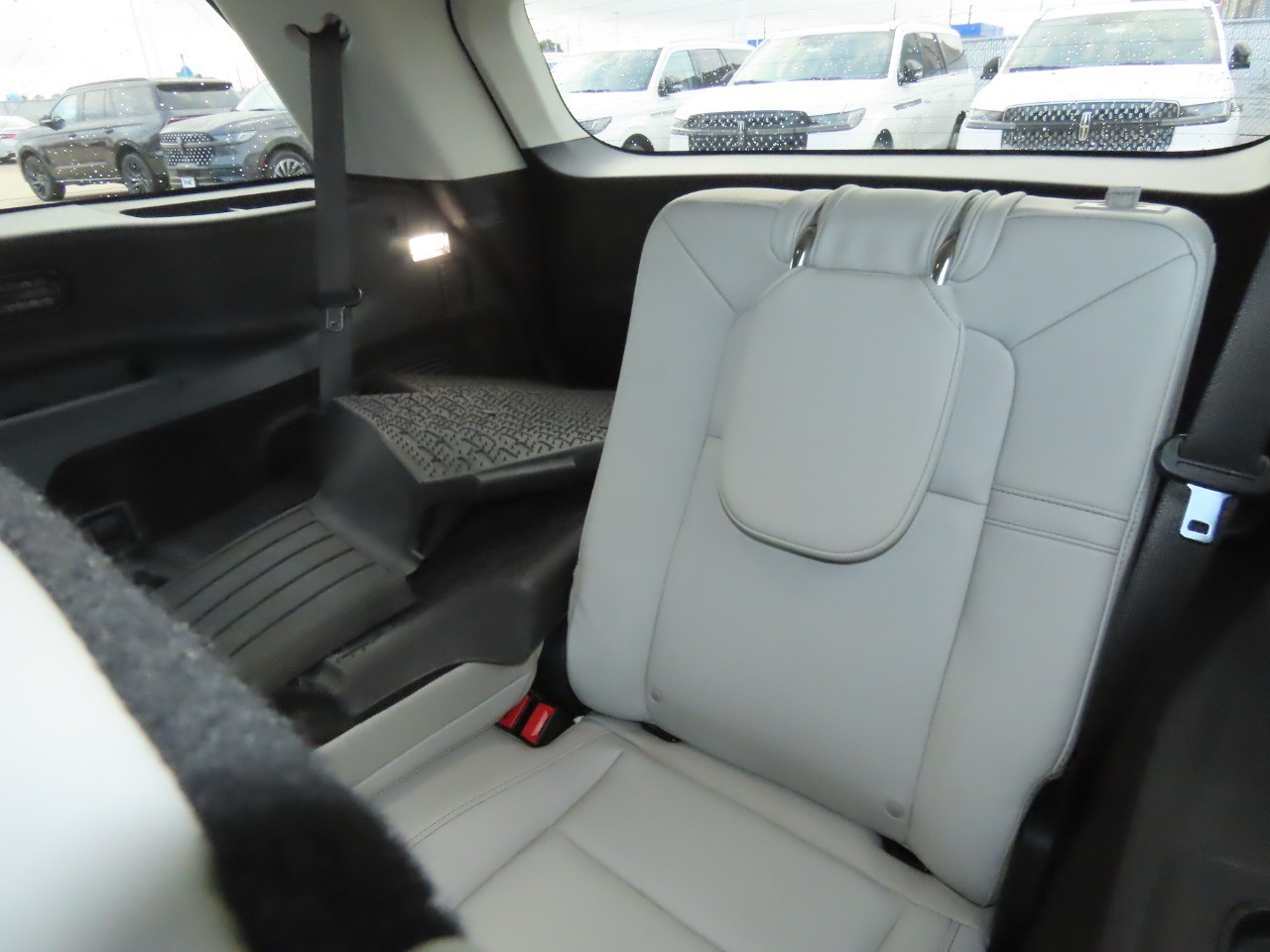 2025 Lincoln Aviator photo 22 of 34