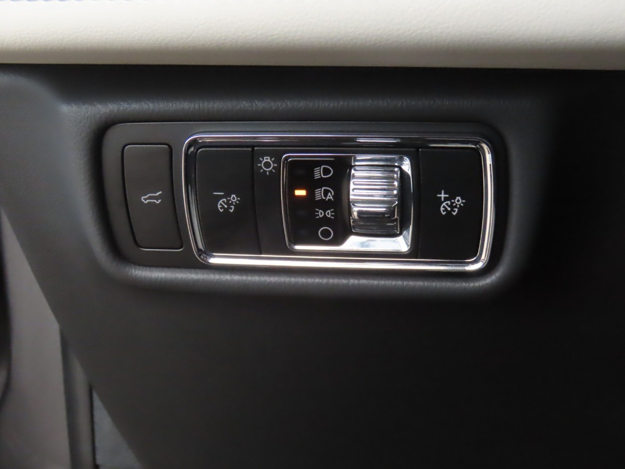 2025 Lincoln Aviator photo 28 of 34
