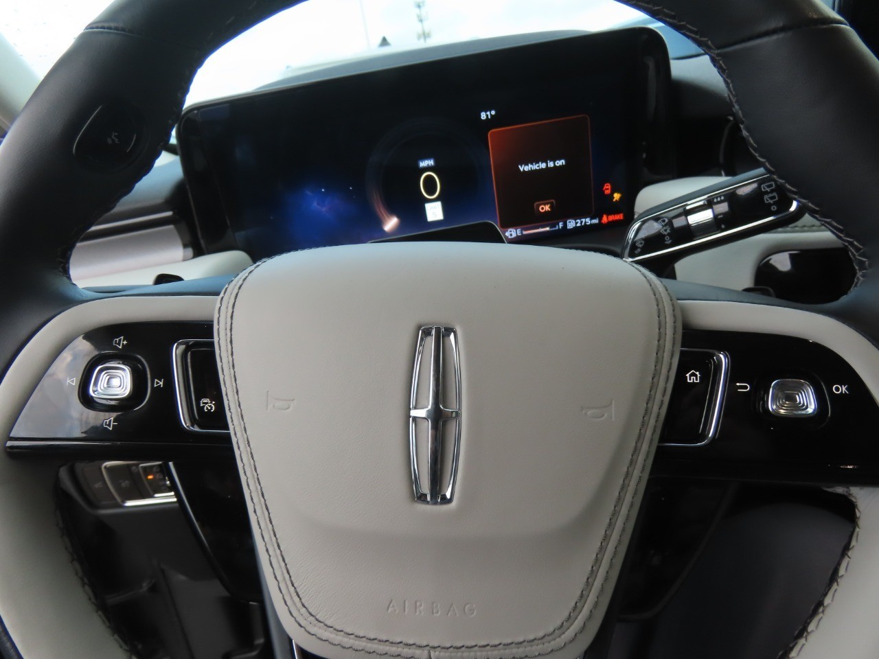 2025 Lincoln Aviator photo 29 of 34