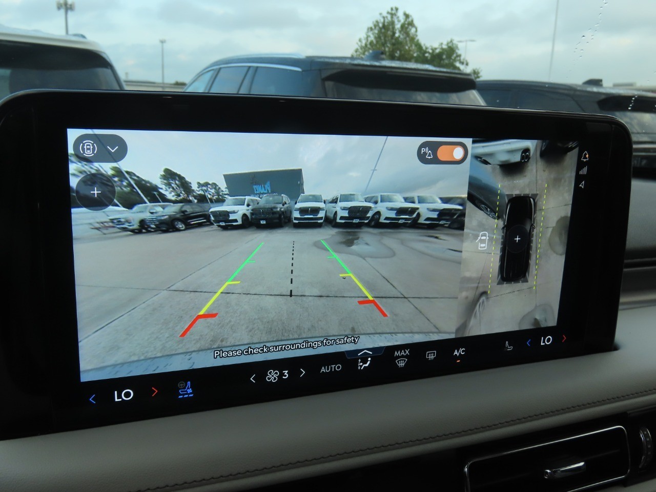 2025 Lincoln Aviator photo 33 of 34