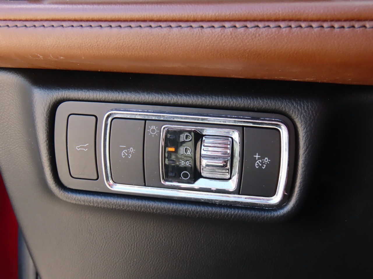 used 2022 Lincoln Aviator car, priced at $30,911