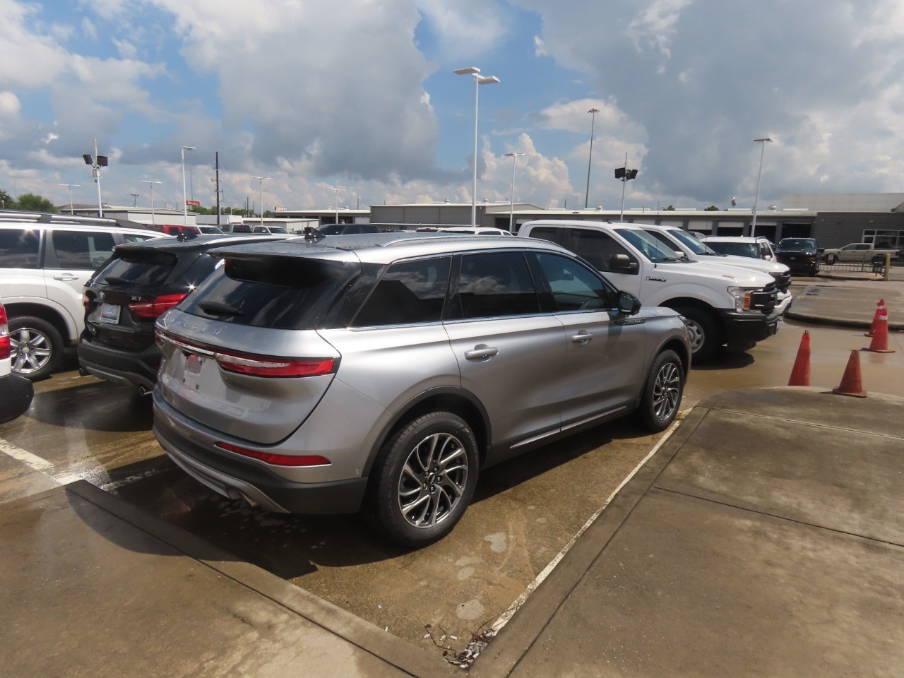 2022 Lincoln Corsair photo 11 of 33