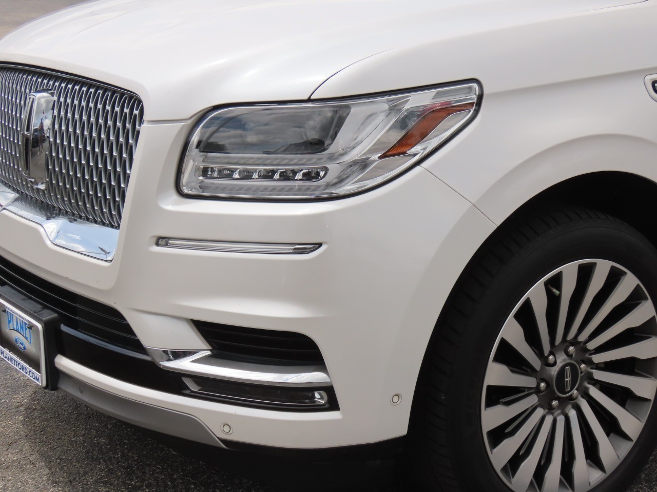 used 2019 Lincoln Navigator car, priced at $28,999