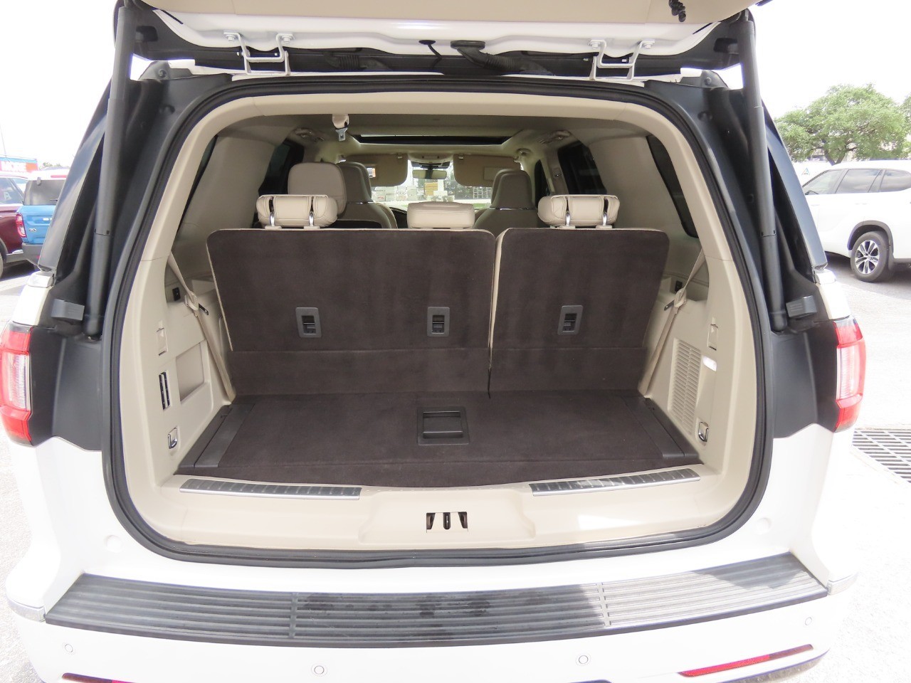 used 2019 Lincoln Navigator car, priced at $28,999