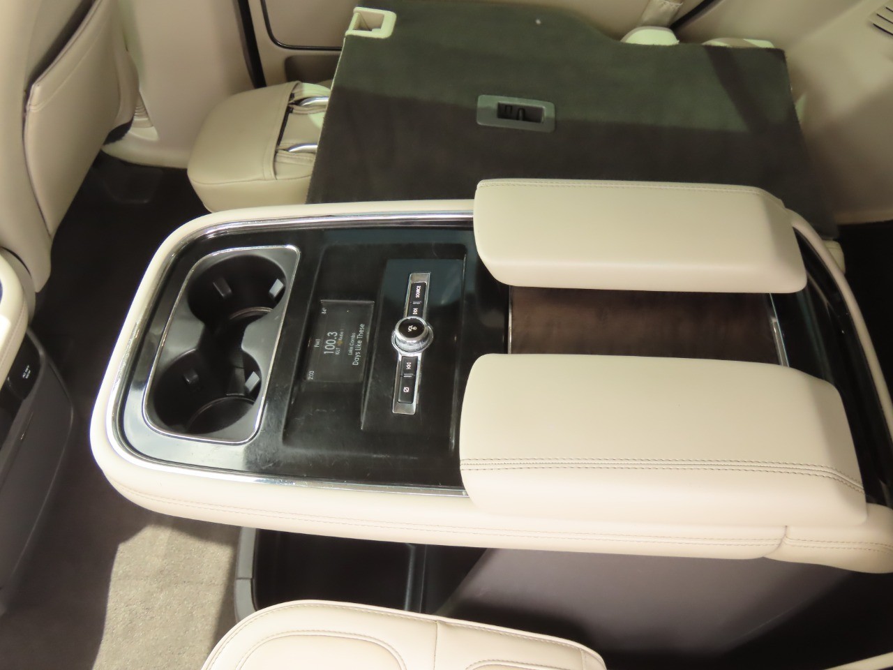 used 2019 Lincoln Navigator car, priced at $28,999