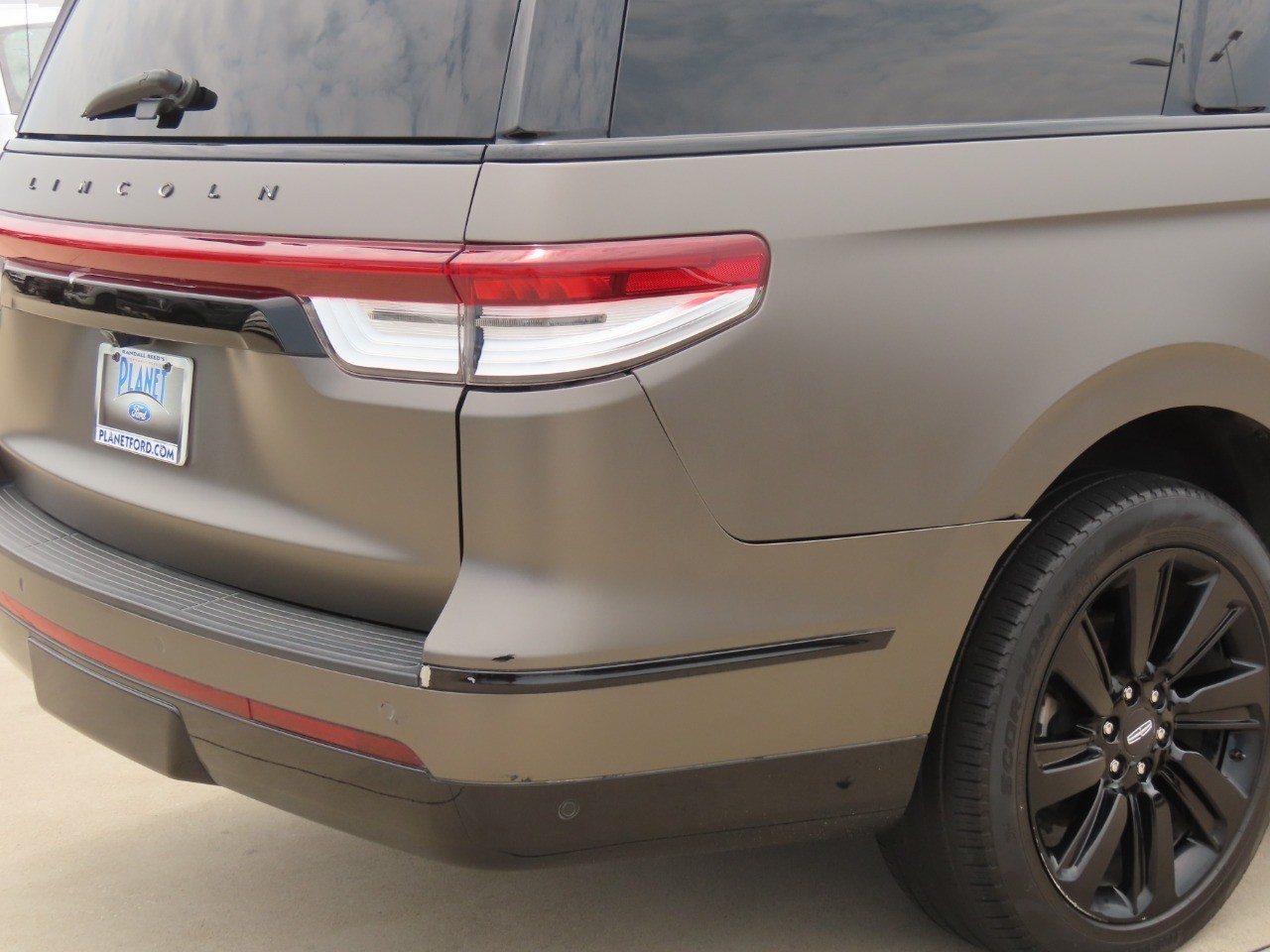 2023 Lincoln Navigator L Reserve - 11