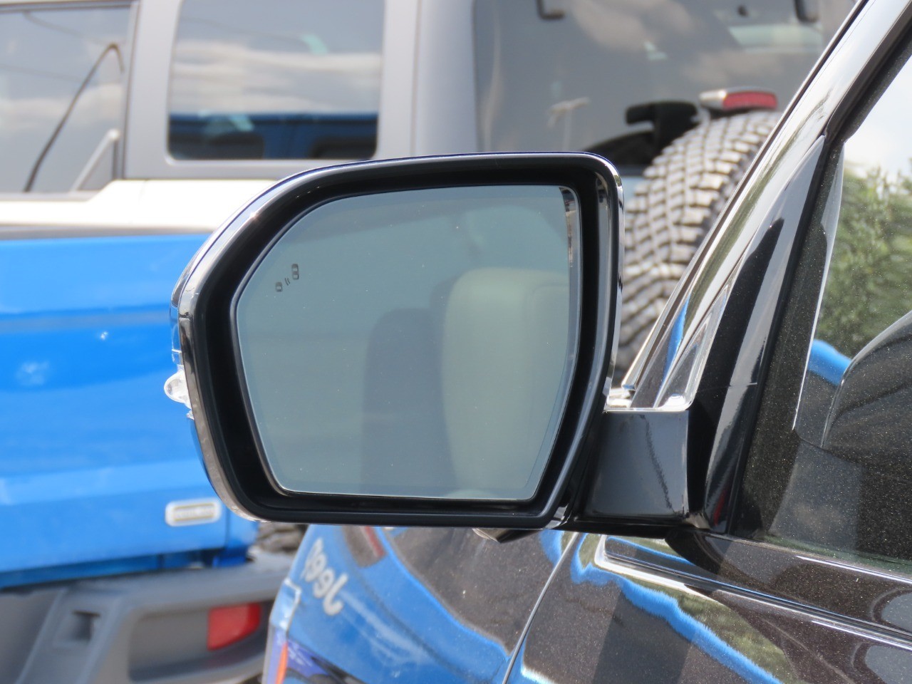 2022 Lincoln Navigator L Reserve Infinite Black Metallic Clearcoat at Planet Ford