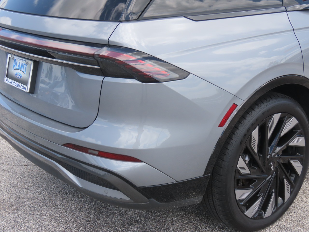 2025 Lincoln Nautilus Reserve - 11