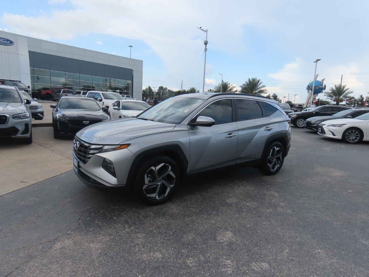 2024 Hyundai Tucson photo 2 of 33