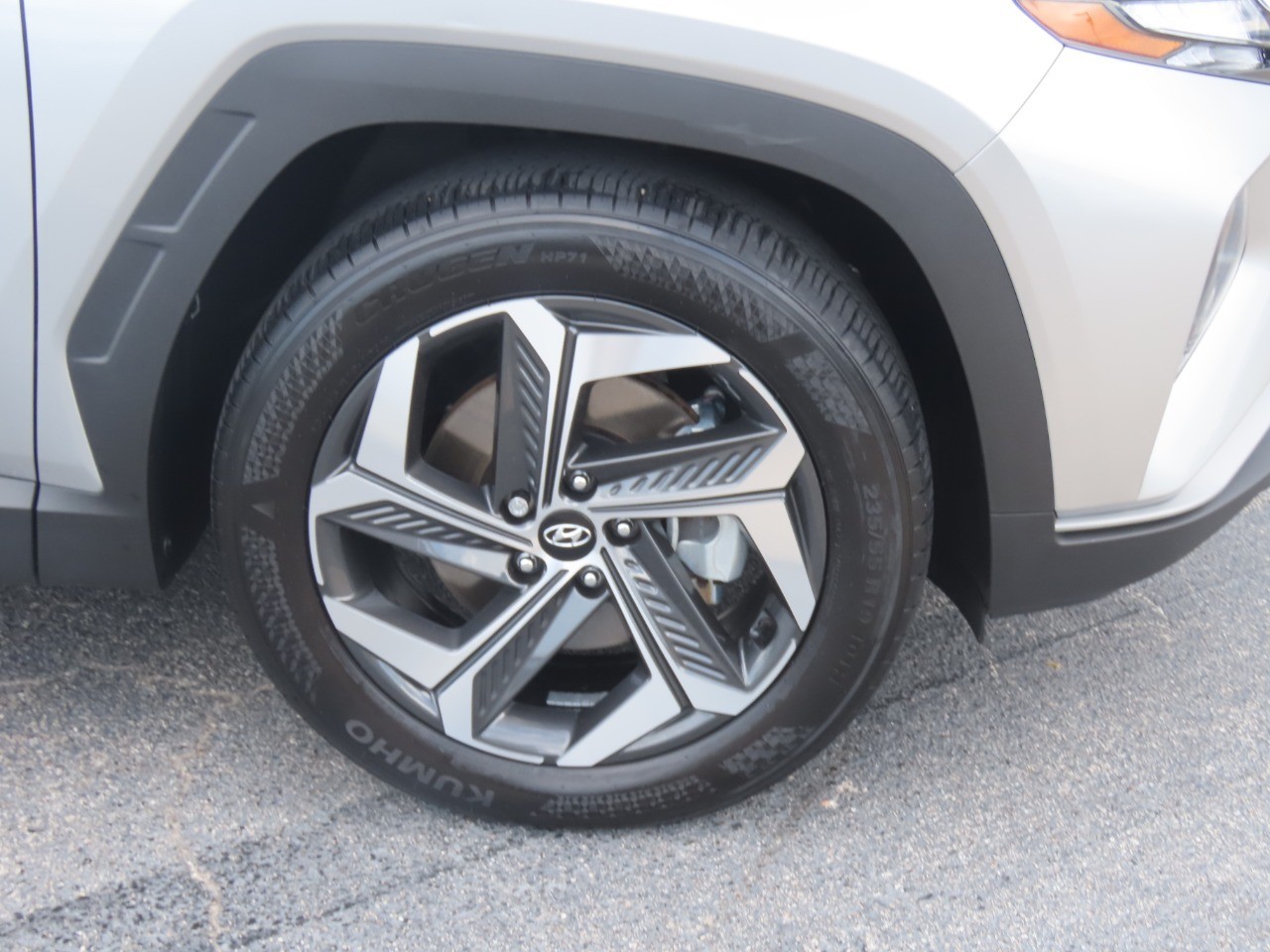 2024 Hyundai Tucson photo 9 of 33