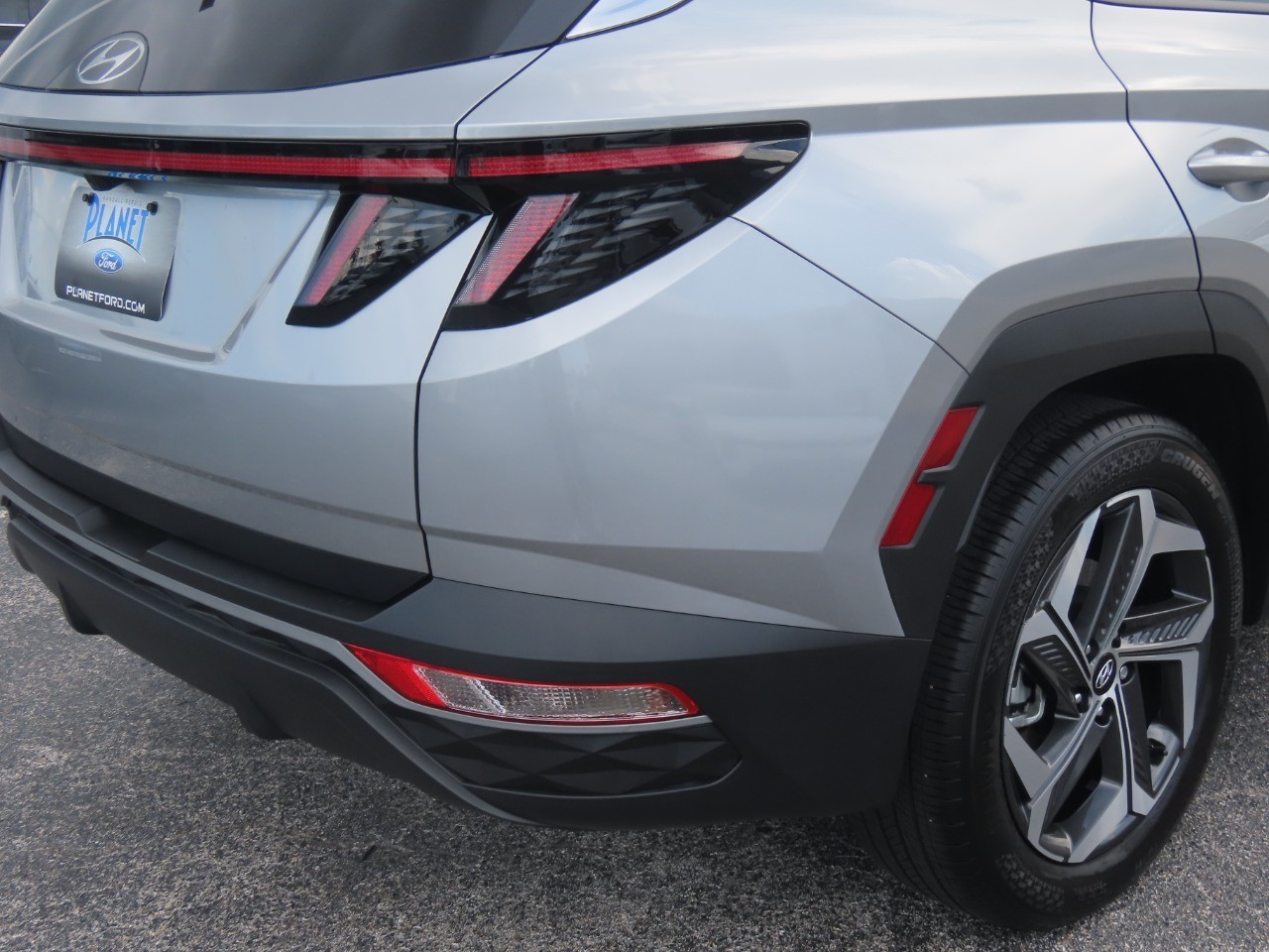 2024 Hyundai Tucson photo 12 of 33