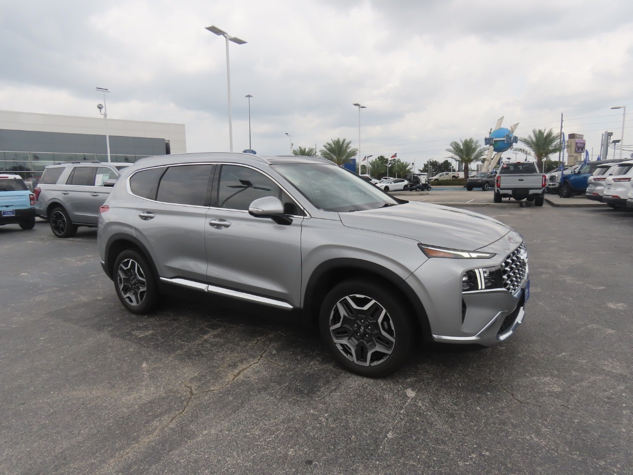 2023 Hyundai Santa Fe Limited - 5