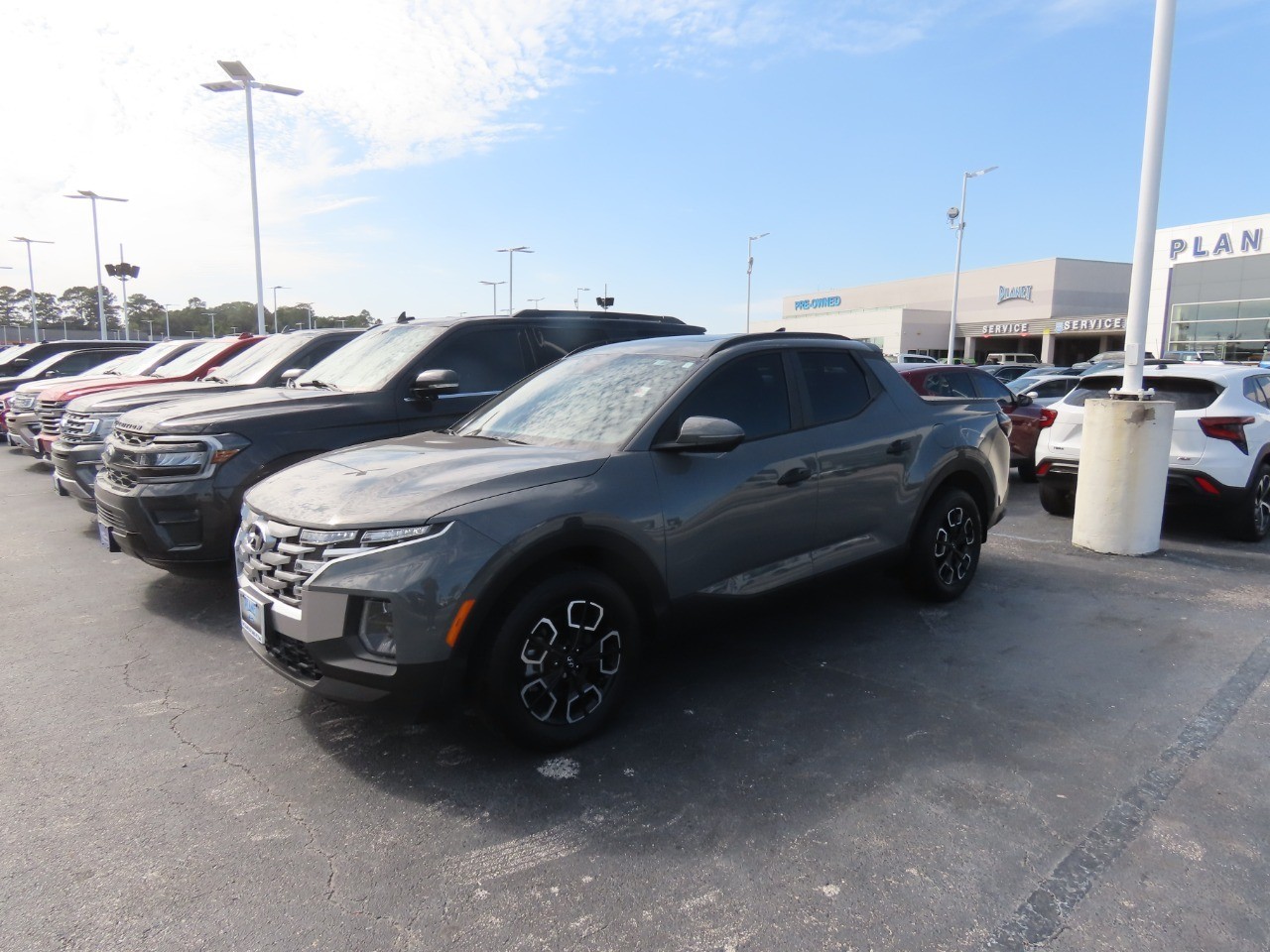 2024 Hyundai Santa Cruz photo 2 of 28