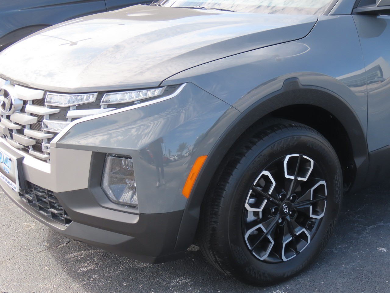 2024 Hyundai Santa Cruz photo 3 of 28