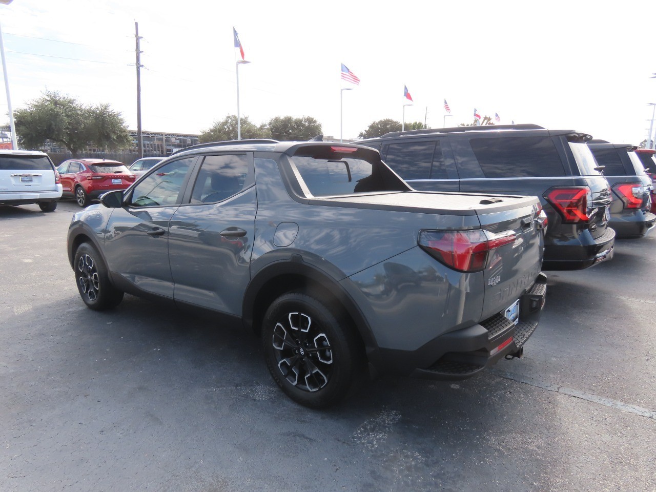 2024 Hyundai Santa Cruz photo 10 of 28