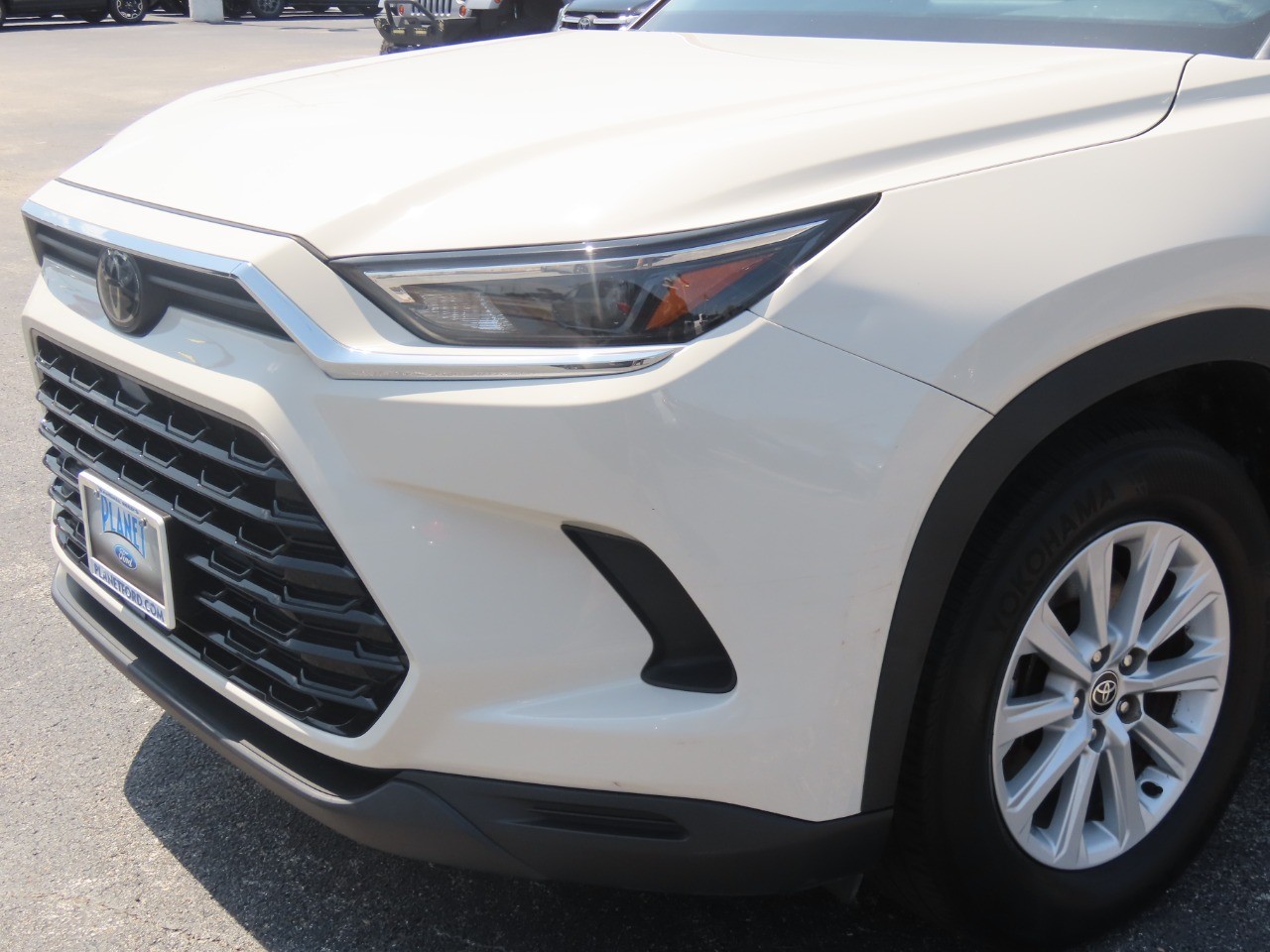 2024 Toyota Grand Highlander photo 3 of 34