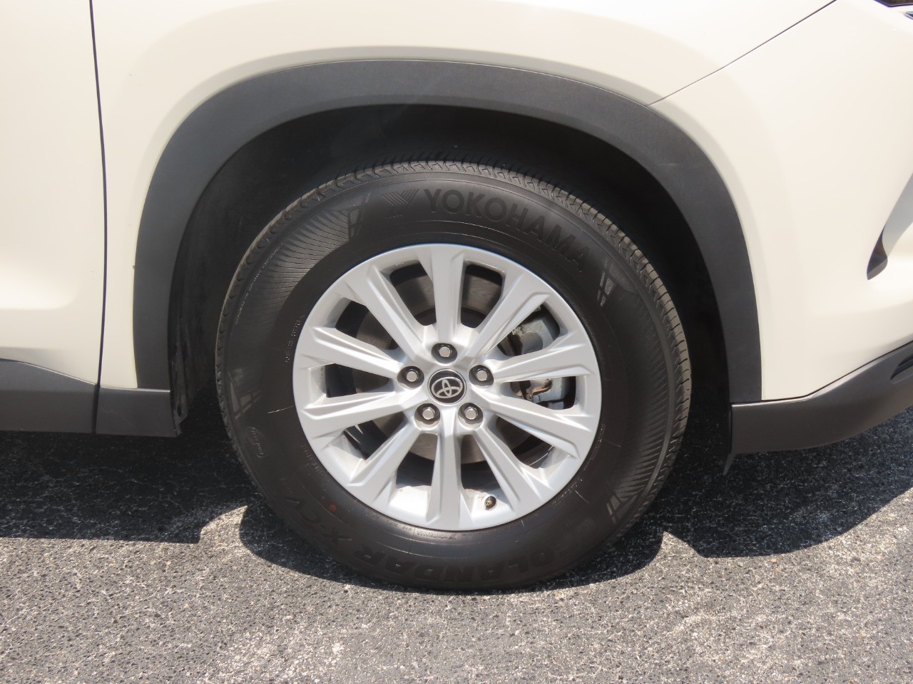 2024 Toyota Grand Highlander photo 9 of 34