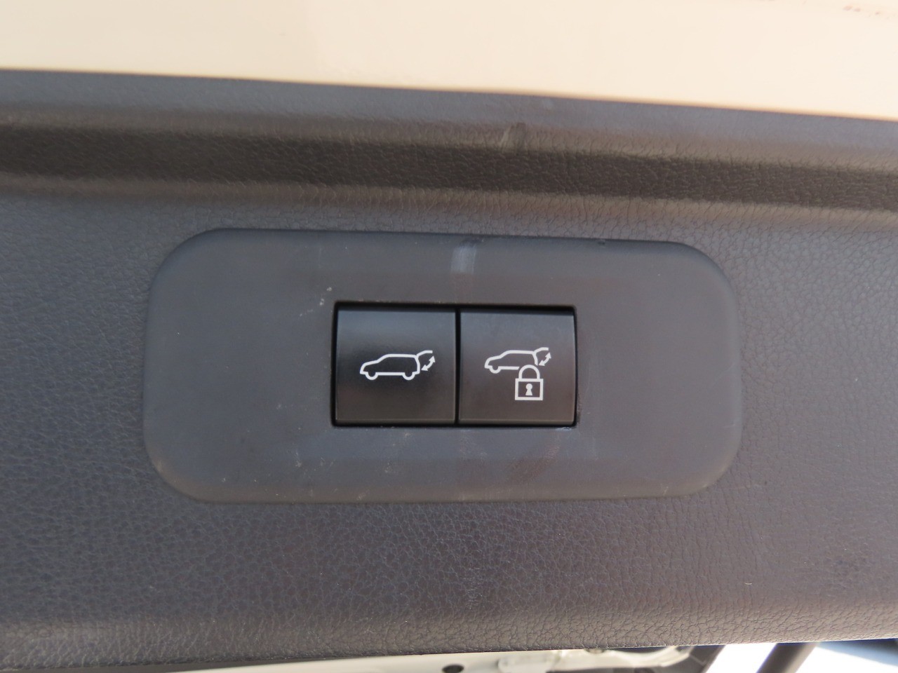 2024 Toyota Grand Highlander photo 15 of 34
