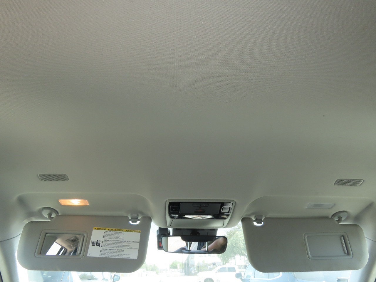 2024 Toyota Grand Highlander photo 24 of 34