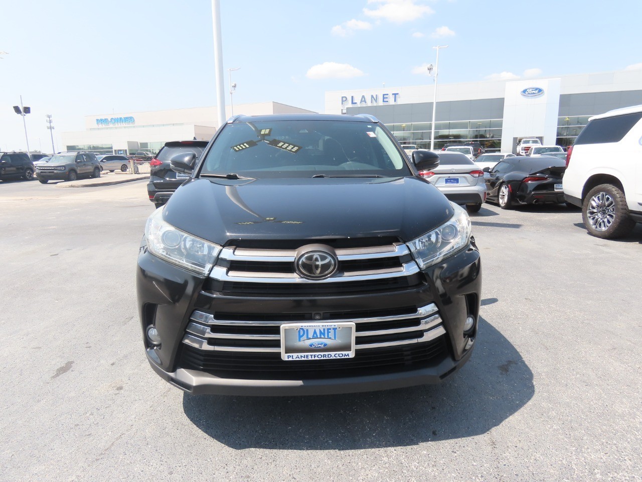 2018 Toyota Highlander photo 5 of 32