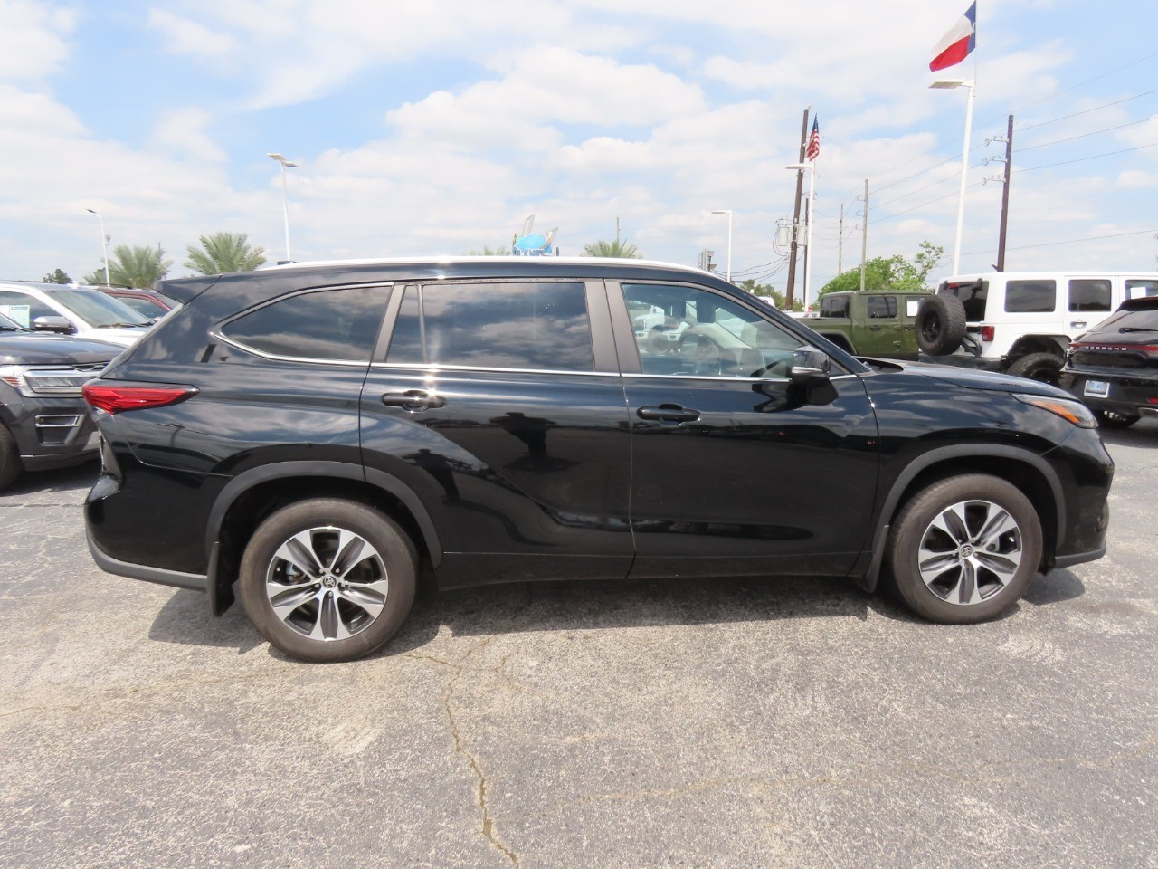 2023 Toyota Highlander Limited - 7