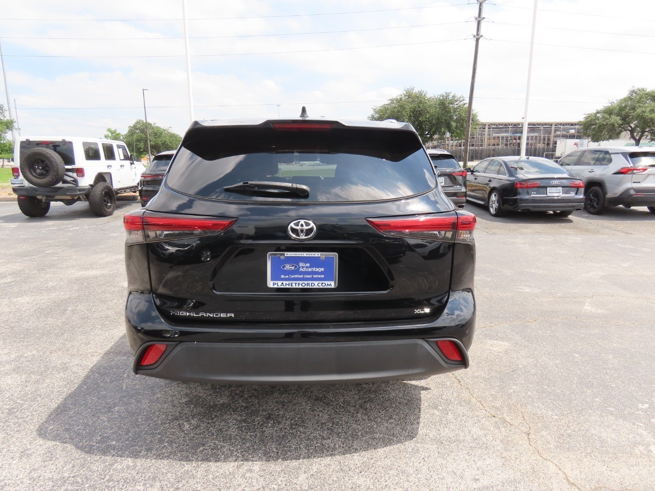2023 Toyota Highlander Limited - 10