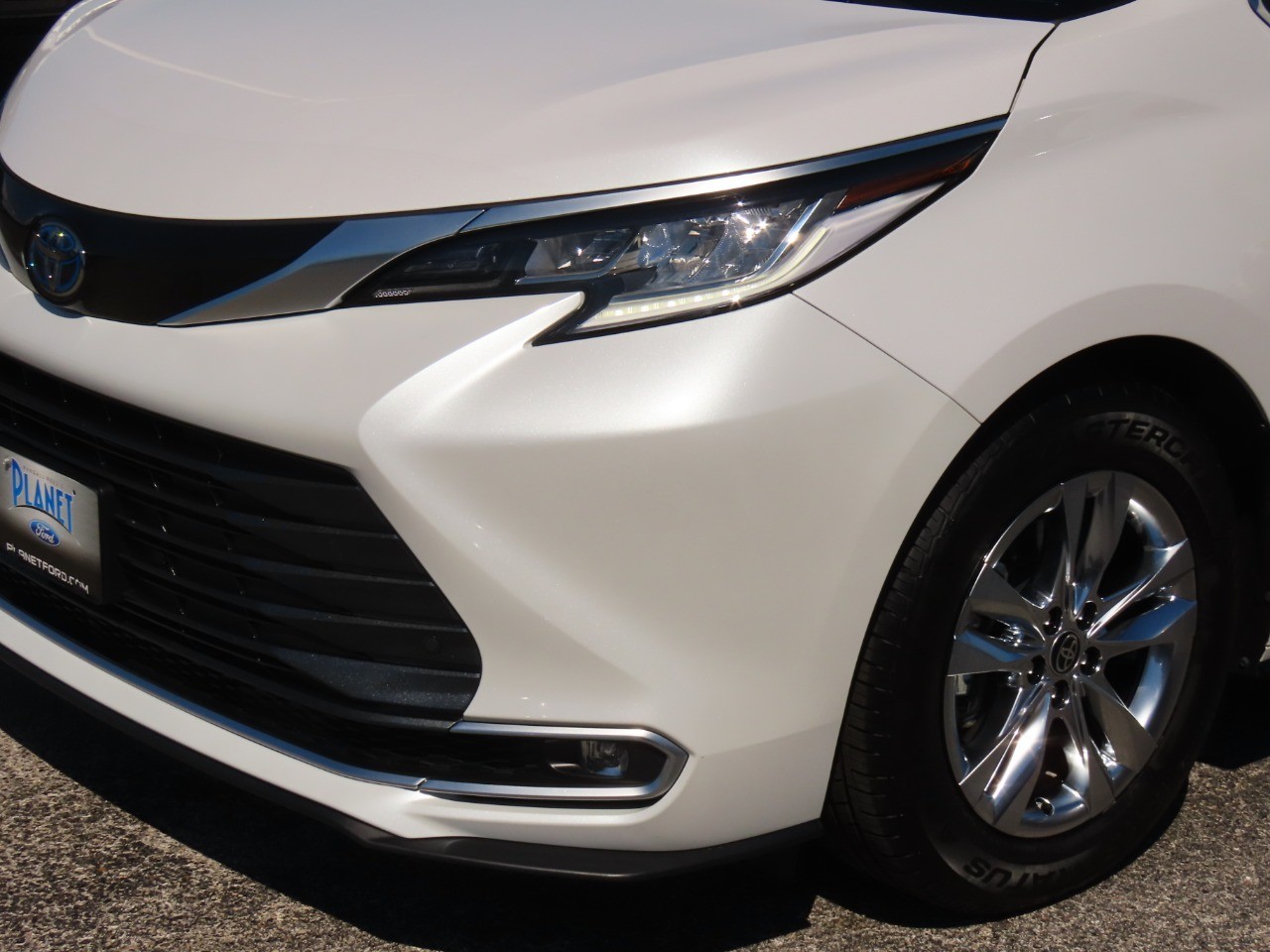 used 2023 Toyota Sienna car, priced at $42,999