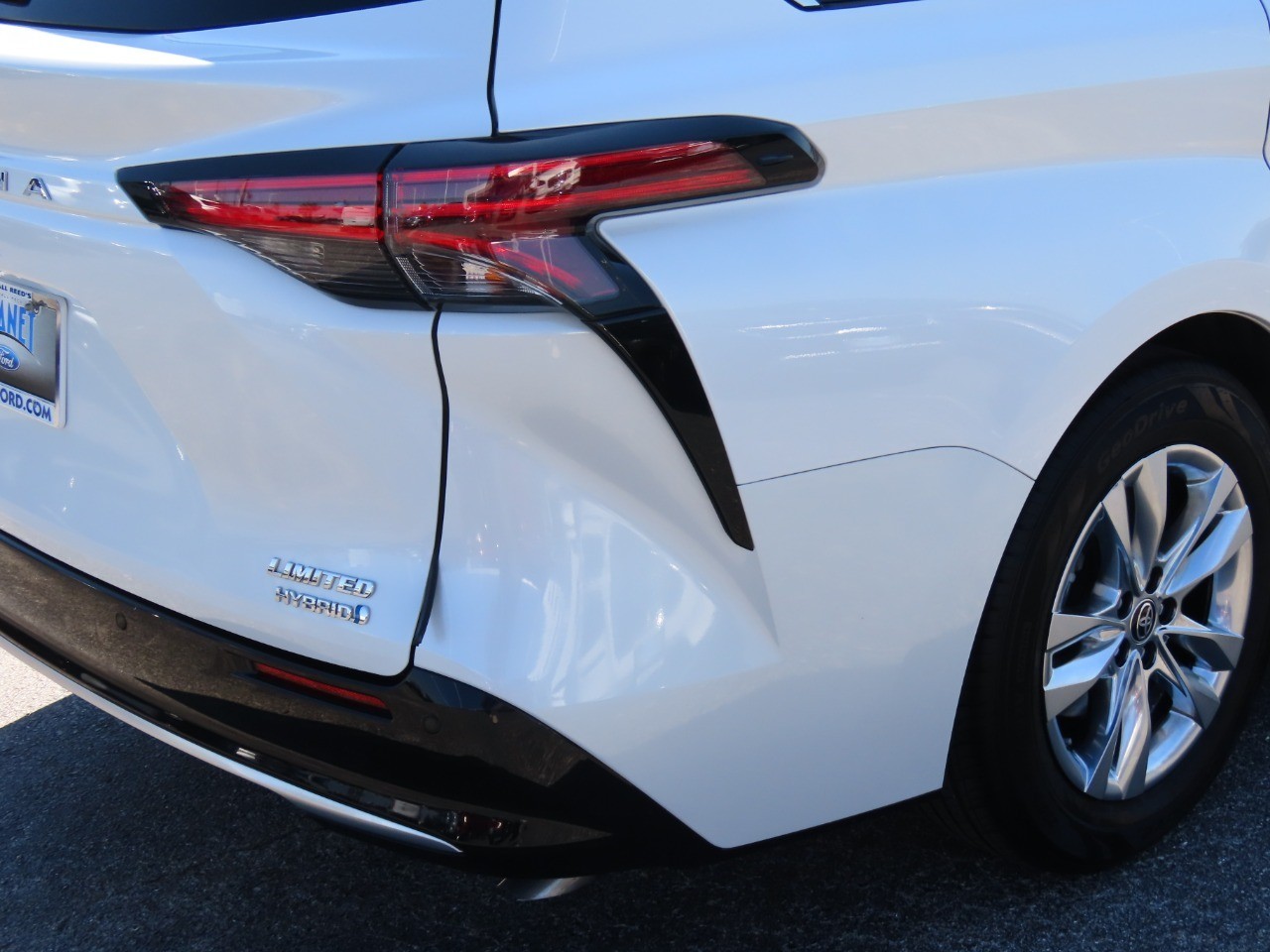 used 2023 Toyota Sienna car, priced at $42,999