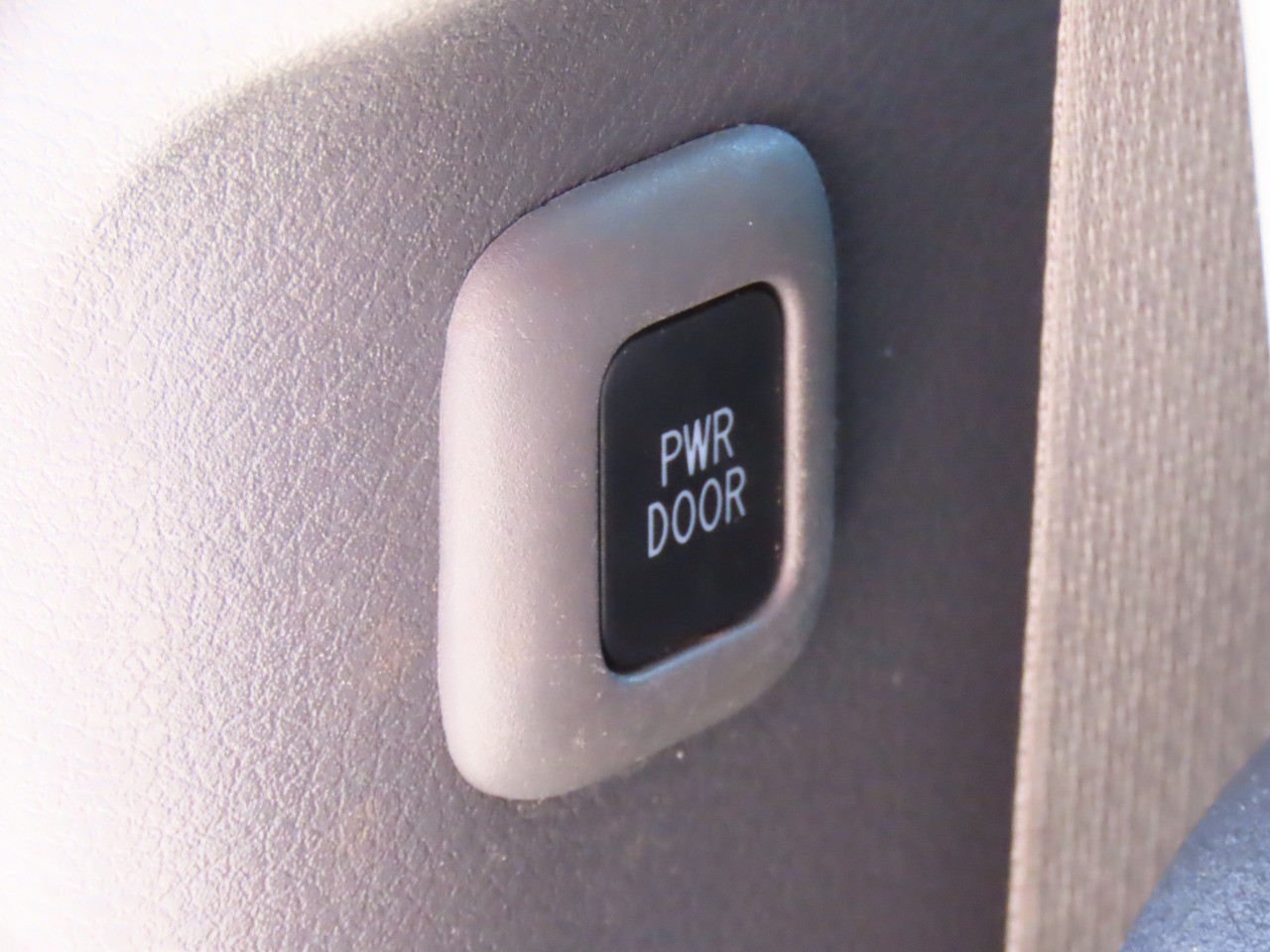 used 2023 Toyota Sienna car, priced at $42,999