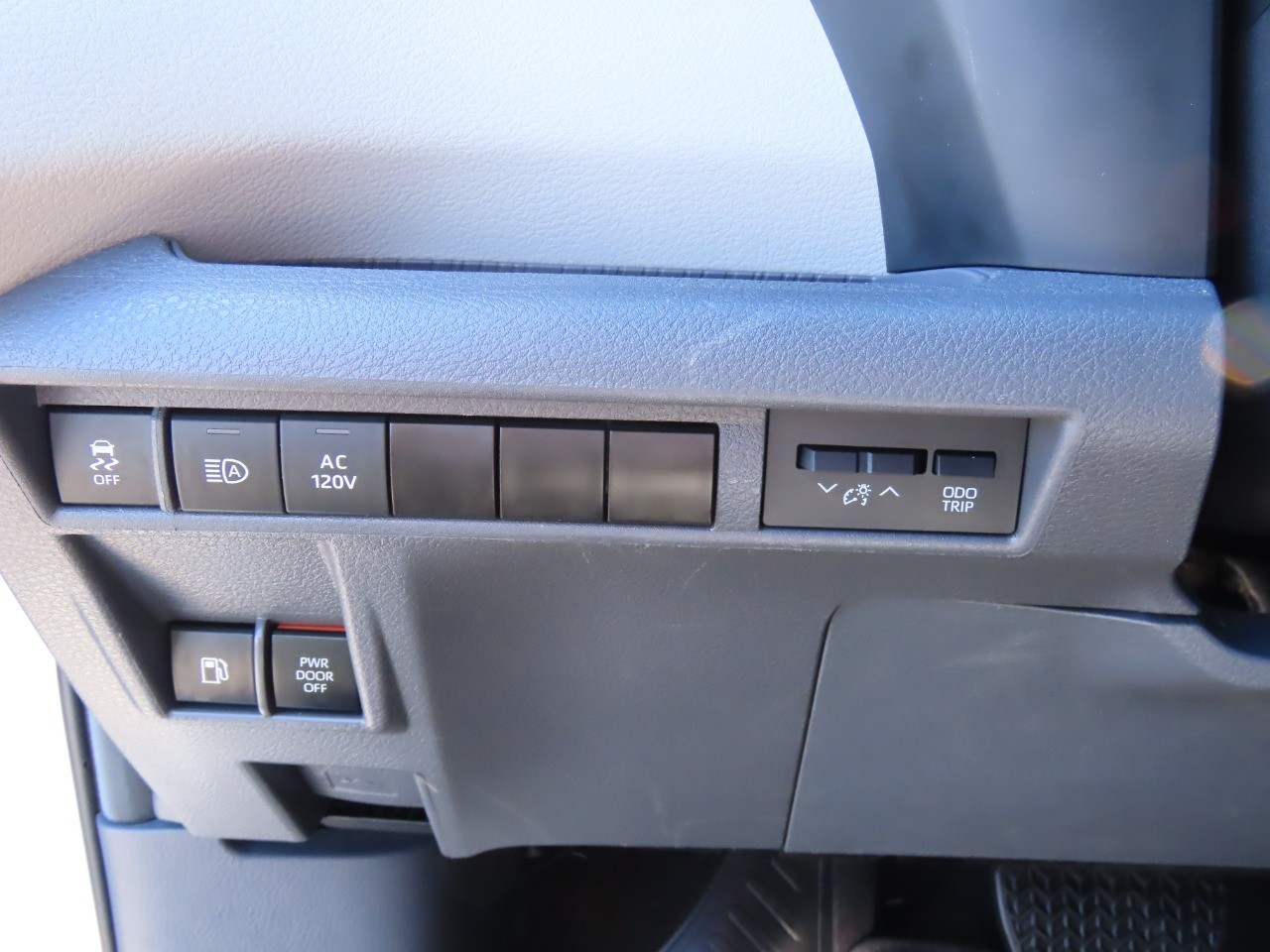 used 2023 Toyota Sienna car, priced at $42,999