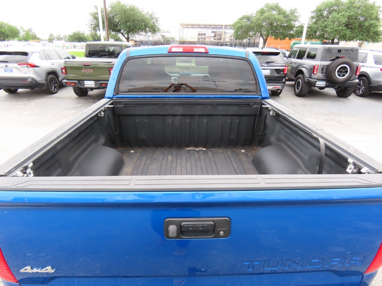 used 2018 Toyota TUNDRA 4WD car, priced at $27,999