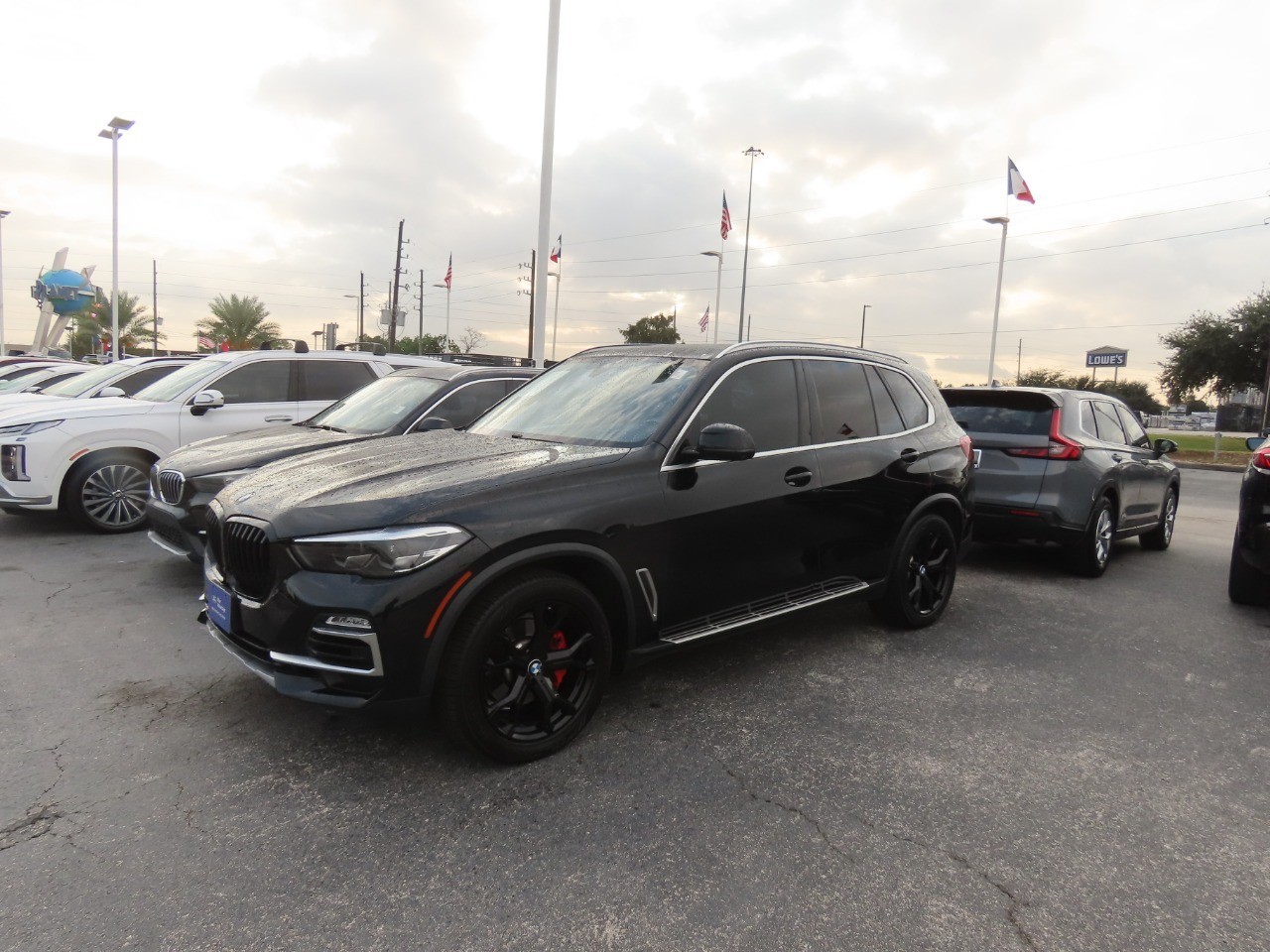 2021 BMW X5 photo 2 of 26