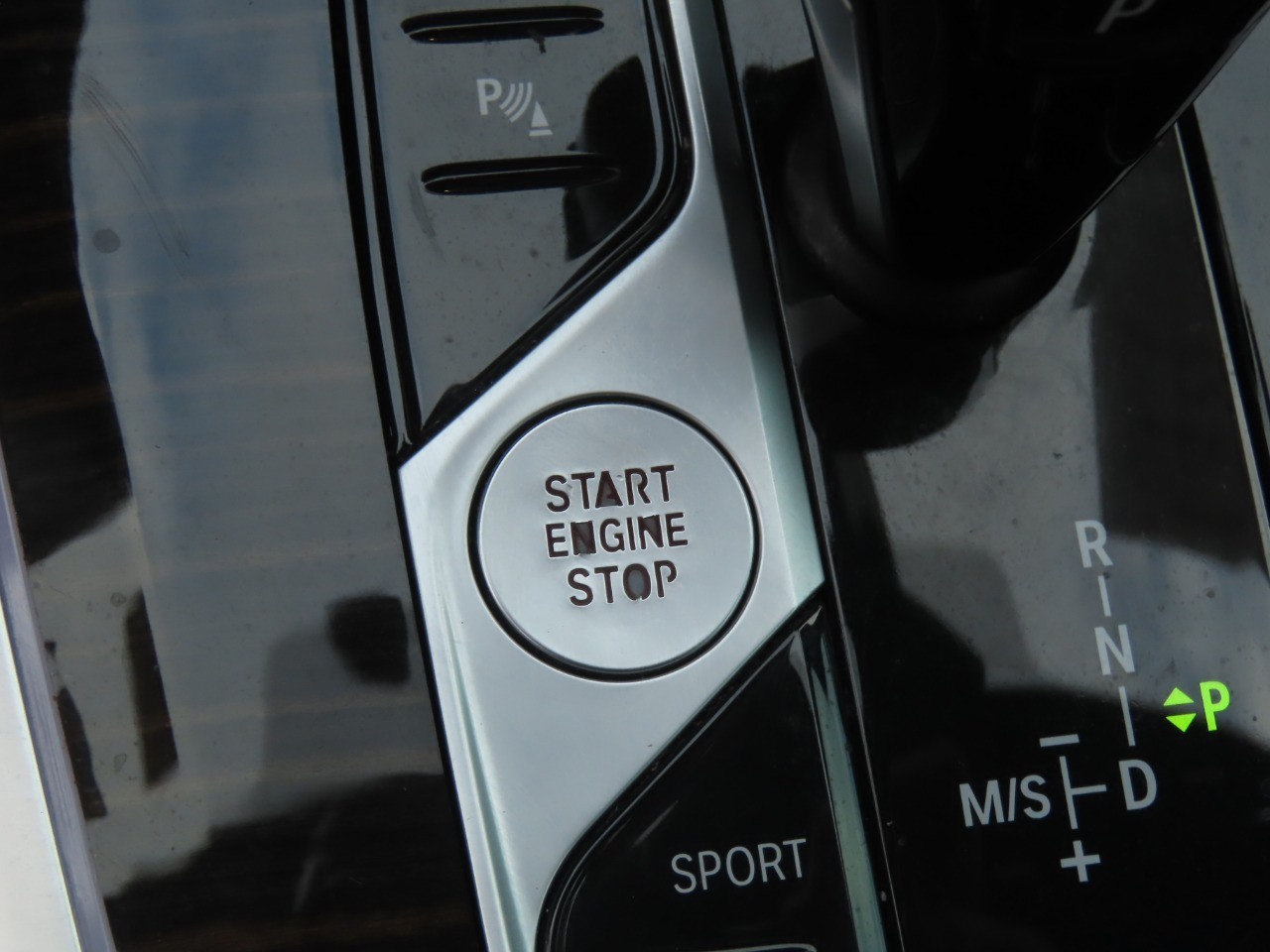 2021 BMW X5 photo 7 of 26