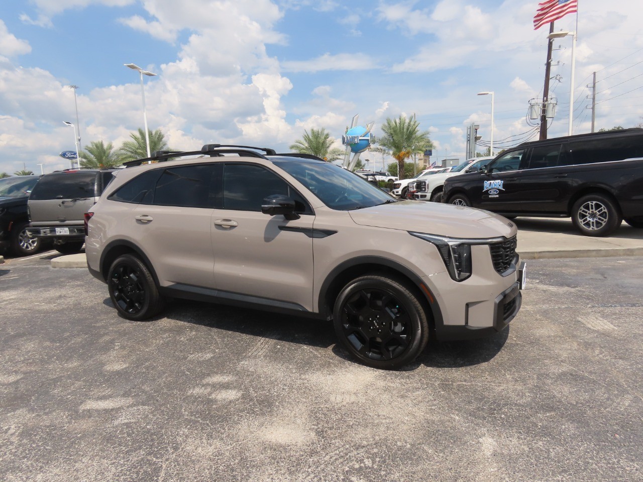 2025 Kia Sorento photo 6 of 30