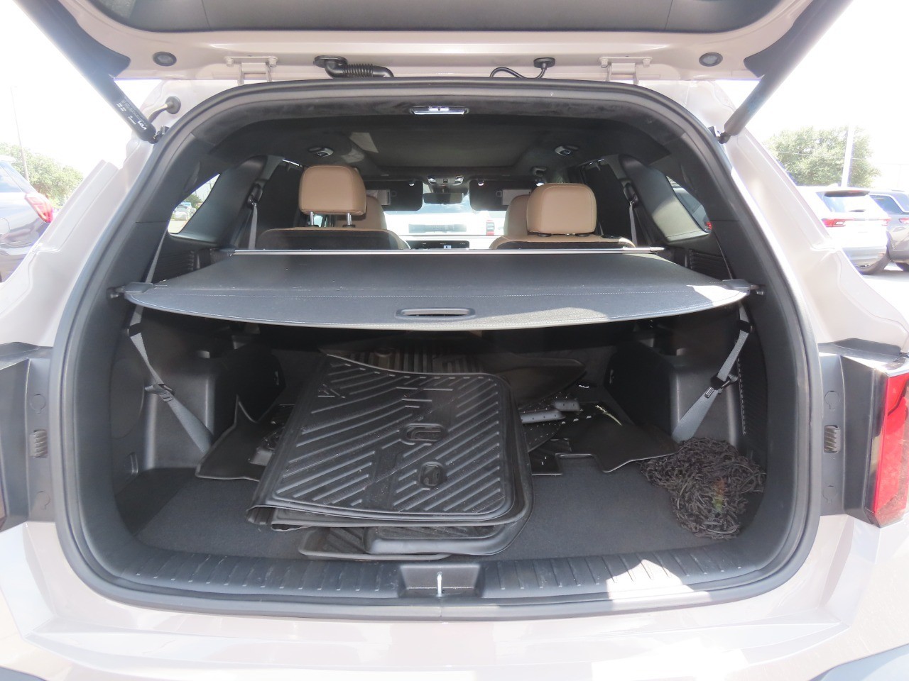 2025 Kia Sorento photo 12 of 30