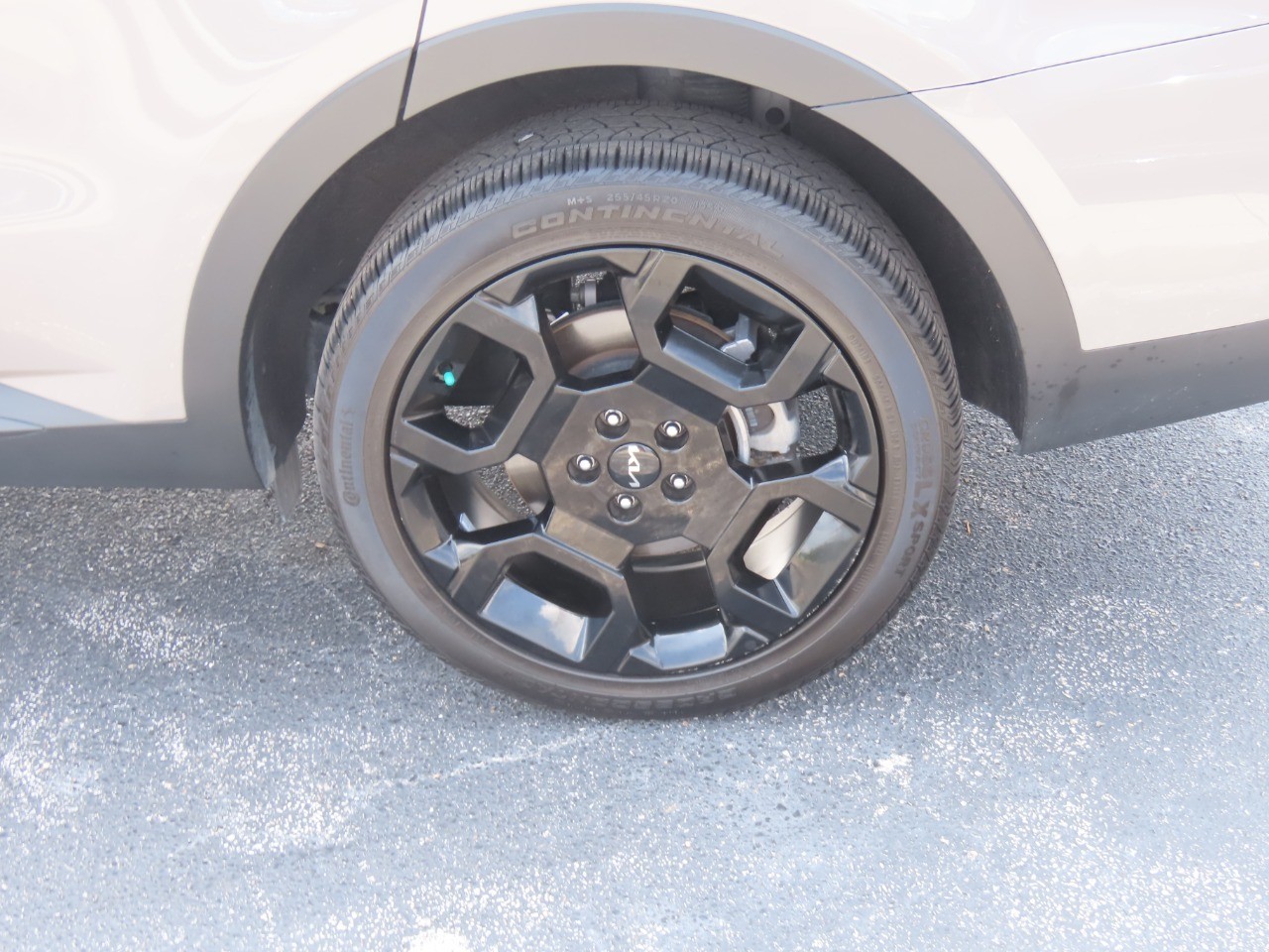 2025 Kia Sorento photo 16 of 30