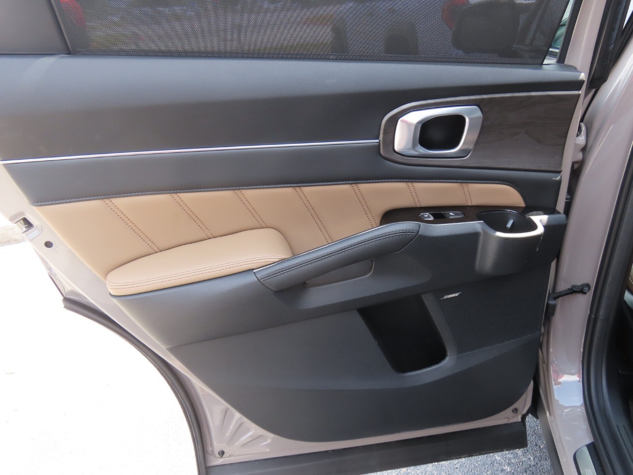 2025 Kia Sorento photo 18 of 30