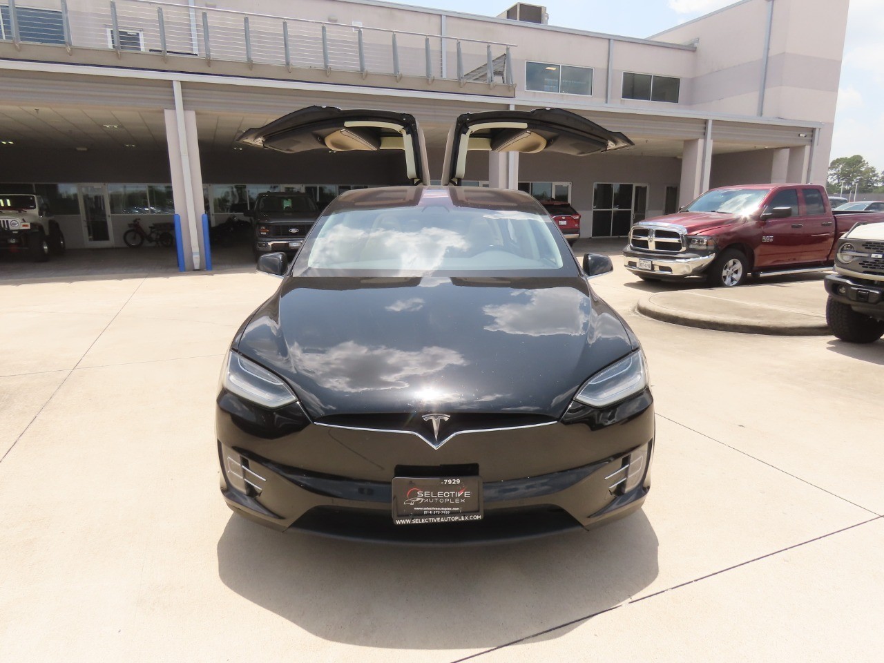 2017 Tesla Model X 75D - 4