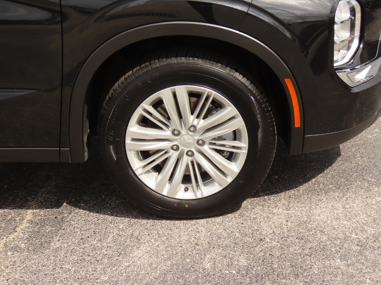 used 2024 Mitsubishi Outlander car, priced at $20,999