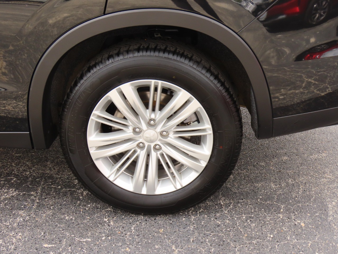 used 2024 Mitsubishi Outlander car, priced at $20,999