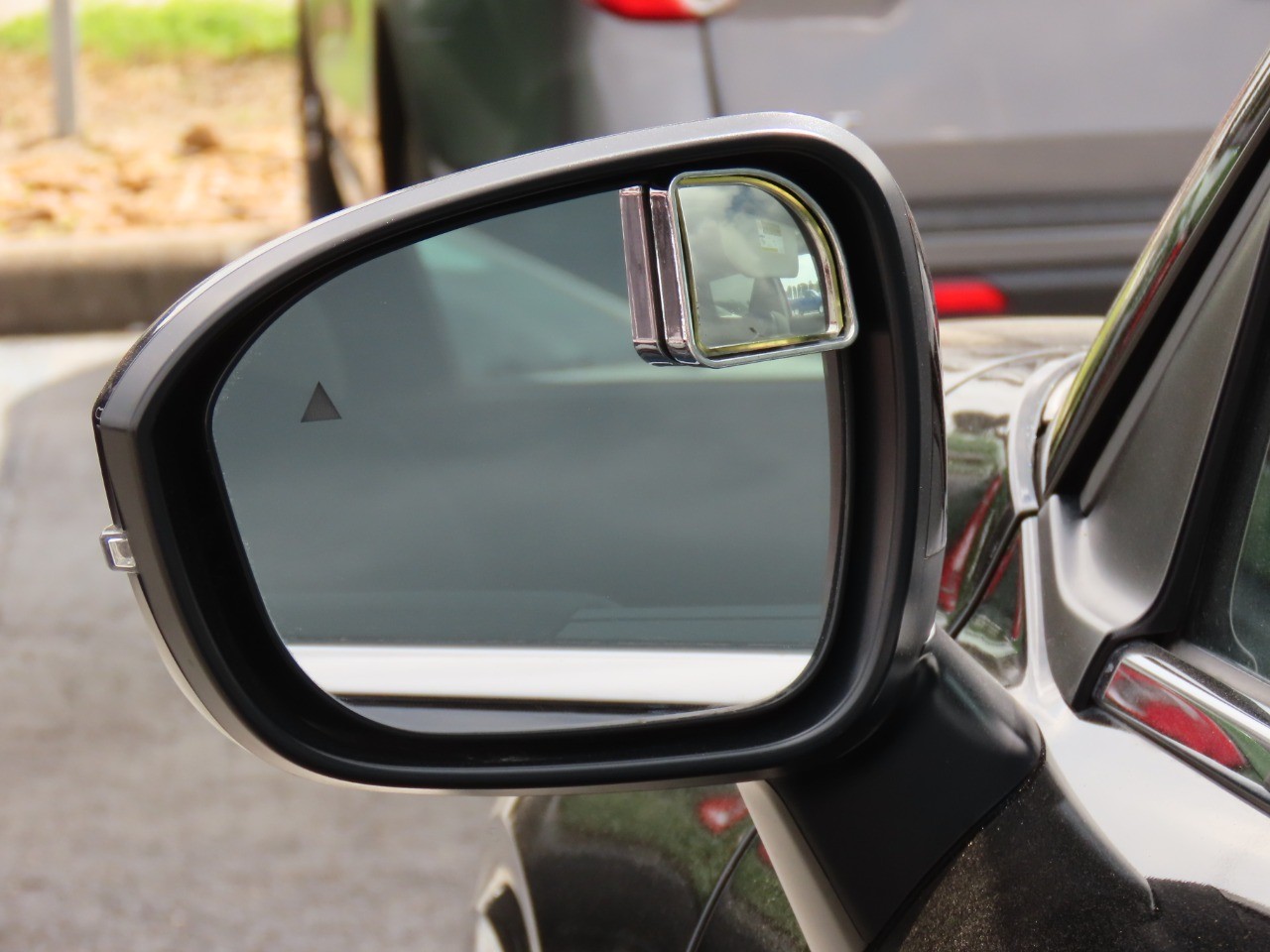 used 2024 Mitsubishi Outlander car, priced at $20,999