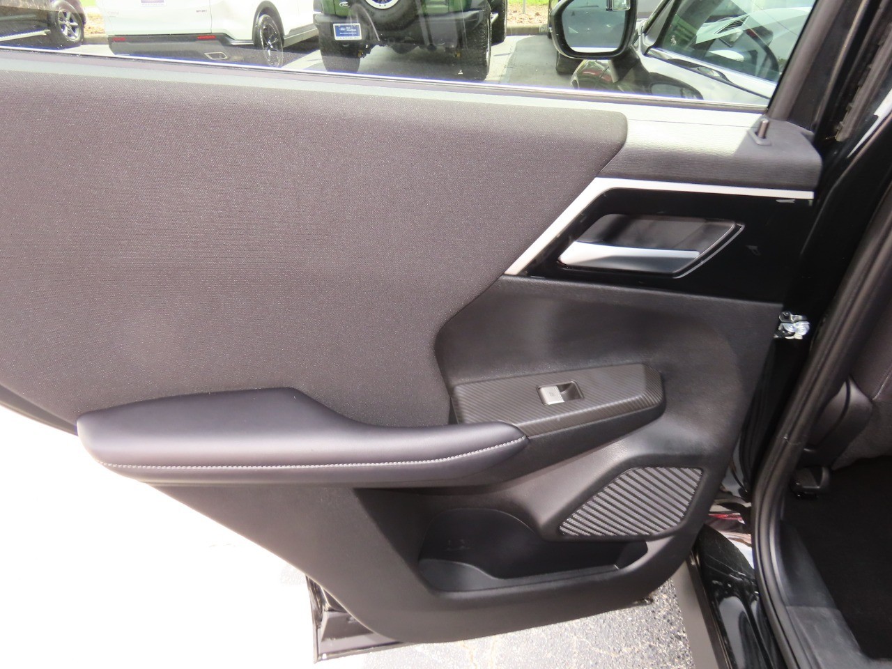 used 2024 Mitsubishi Outlander car, priced at $20,999