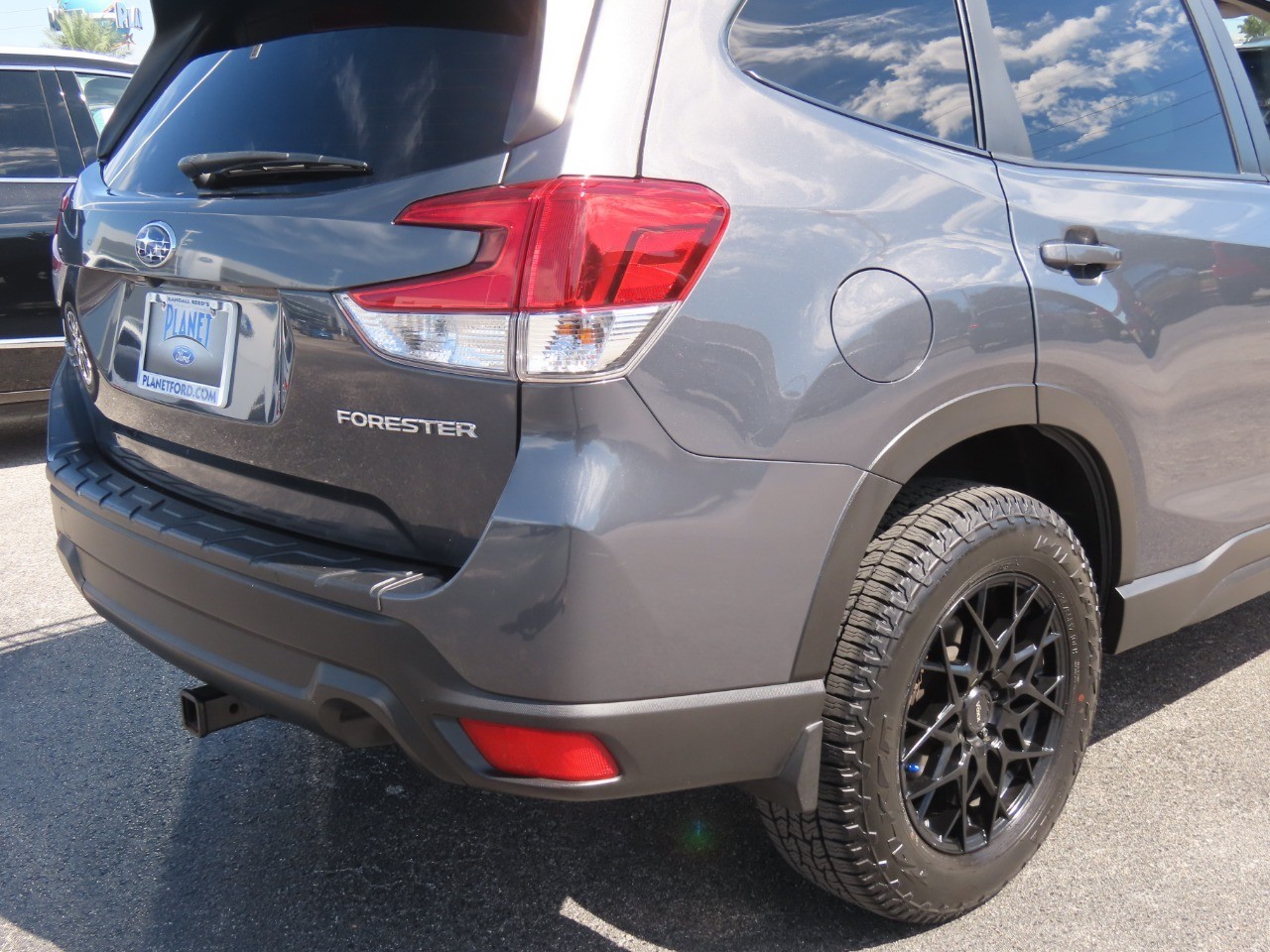 2022 Subaru Forester photo 12 of 32